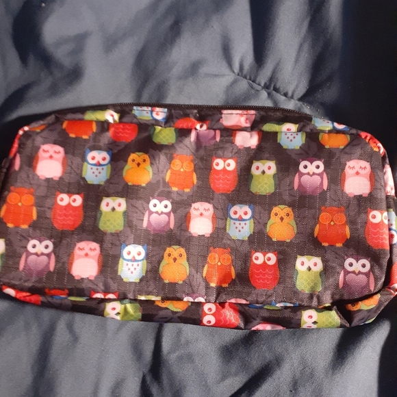 NWOT - Cute Owl Pouch - Picture 2 of 7